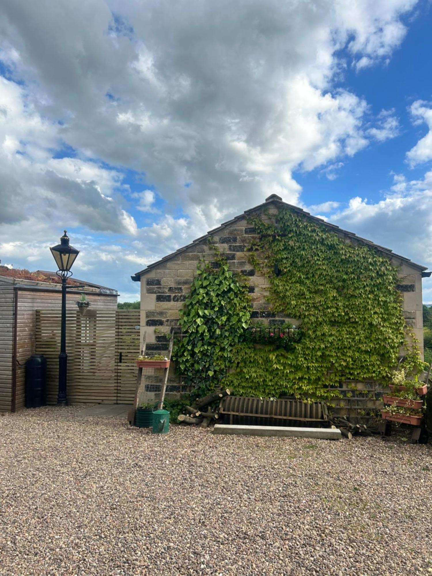 The Stables At Lower Carr Barn